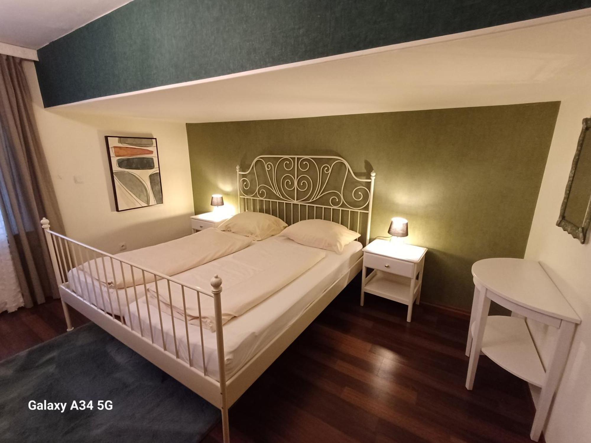 Haus Am Moos Bed and Breakfast Salzburg Eksteriør billede
