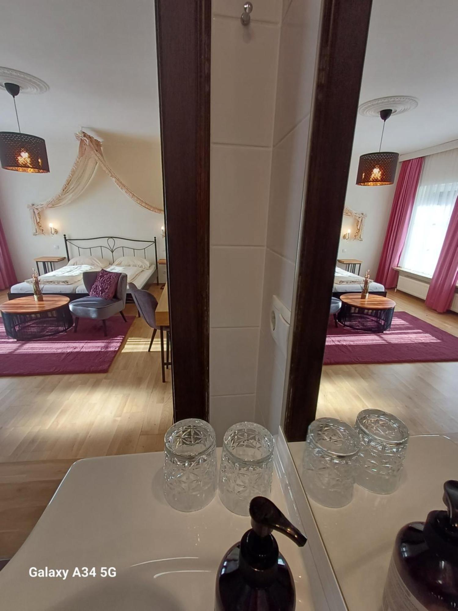 Haus Am Moos Bed and Breakfast Salzburg Eksteriør billede